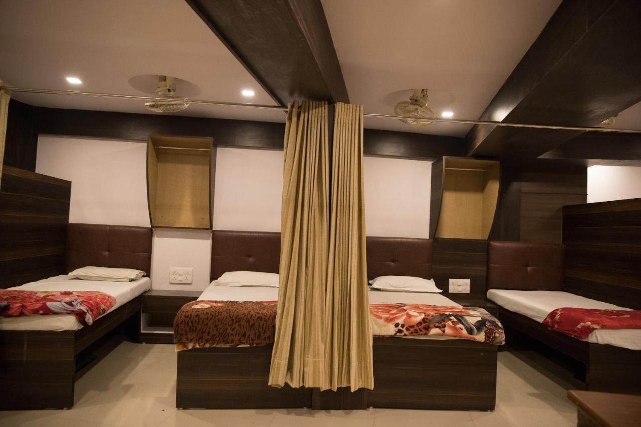 Hotel Alibaba Mumbai Exterior foto